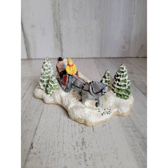 Vintage Sleigh Ride couple snow Tree Home Decor figure - Picture 1 of 7